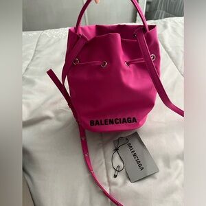 balenciaga bucket bag